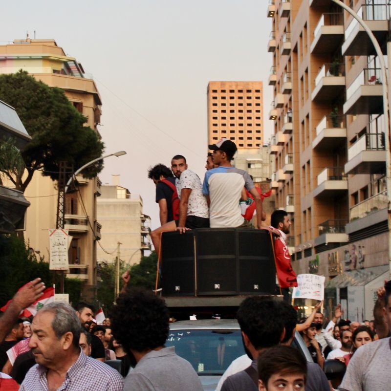 Elements of contestation. Sectarianism as extractive violence and Lebanon’s revolution